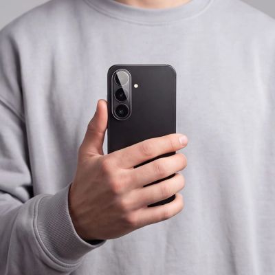 8. Szkło hartowane na aparat Tech-Protect Camring Fit+ na Samsung Galaxy S26 FE