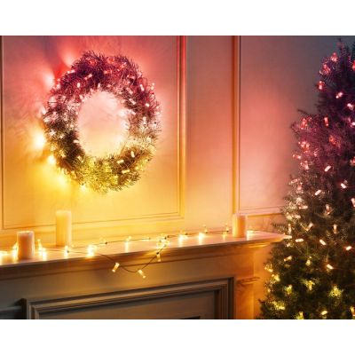 8. Twinkly Candies – 100 Lampki w kształcie świeczki RGB LEDs, zielony przewód, USB-C