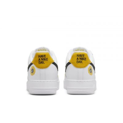 4. Buty Nike Air Force 1 '07 LV8 M DM0118-100