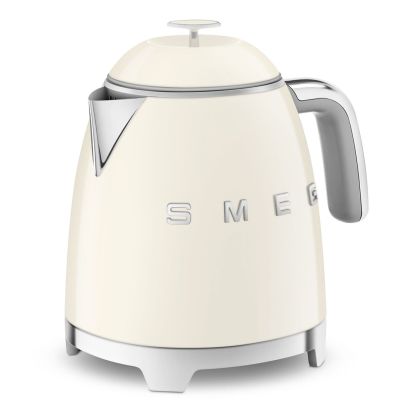 3. Czajnik SMEG KLF05CREU mini 0,8L creme