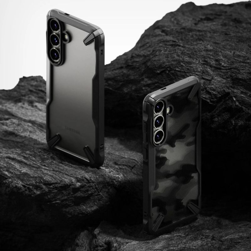 8. Etui Ringke Fusion X na Samsung Galaxy S25+ - czarny camo