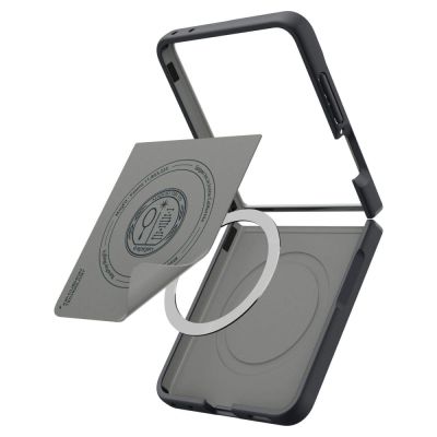 3. Etui Spigen Nano Pop MagSafe na Samsung Galaxy Z Flip 8 - czarno-szare