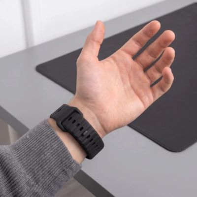 5. Pasek Tech-Protect Silicone Line na Apple Watch 44 / 45 / 46 / 49 mm - czarny