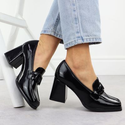 5. Półbuty na słupku Potocki W SZ12553 WOL289A