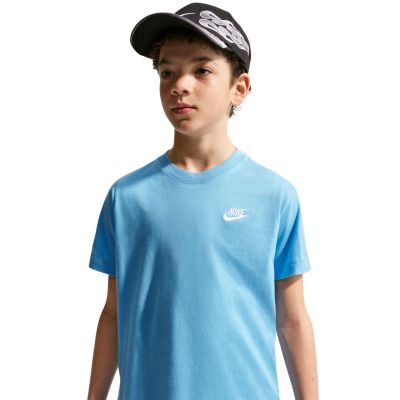 4. Koszulka dla dzieci Nike Sportswear jasnoniebieska FZ5177 497