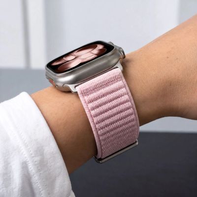6. Pasek Tech-Protect NylonLoop na Apple Watch 44 / 45 / 46 / 49 mm - różowy