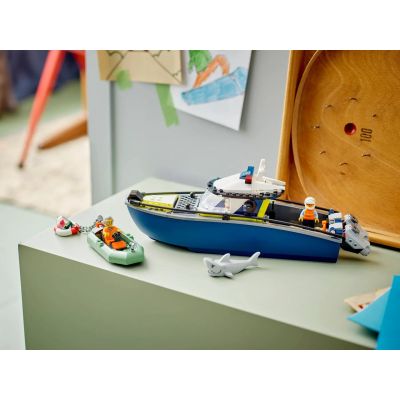8. LEGO CITY 60456 POLICE BOAT CHASE