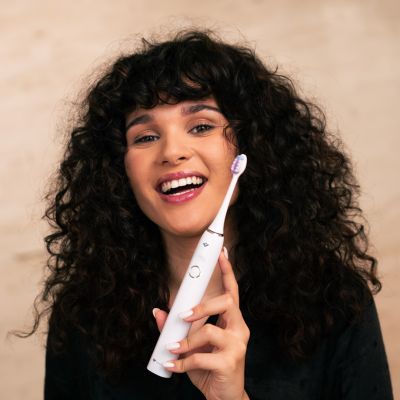 13. Szczoteczka soniczna TrueLife SonicBrush Clean70 UV