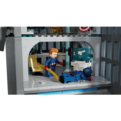8. LEGO Super Heroes 76269 Wieża Avengersów
