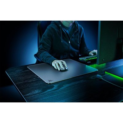 3. RAZER ATLAS SZKŁO HARTOWANE DUŻE CZARNE