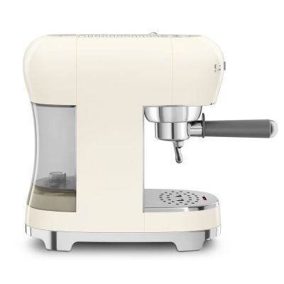 6. SMEG Ekspres do kawy (ECF02CREU) creme