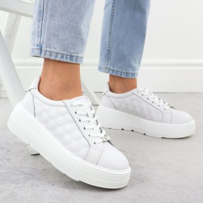 6. Półbuty pikowane na platformie Filippo W DP7285 PAW639B