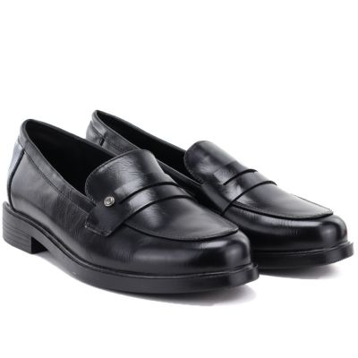 4. Półbuty damskie loafersy lordsy czarne Potocki SZ12832