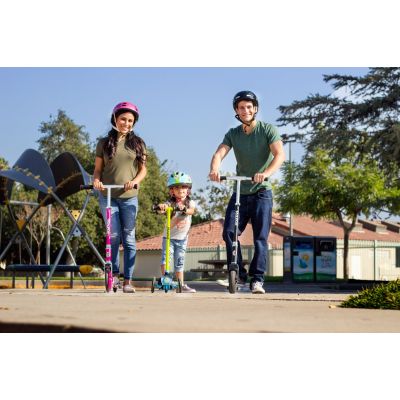 14. Hulajnoga Razor A5 Lux 13073064 (kolor różowy)