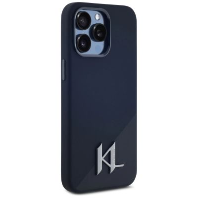 4. Etui Karl Lagerfeld Silicone Shadow Metal Initial MagSafe do iPhone 15 Pro czarny
