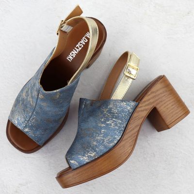 3. Sandały damskie na słupku jeansowe pozłacane M.Daszyński MR23126-7