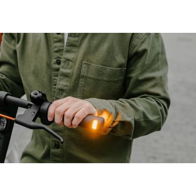 2. Hulajnoga Ninebot by Segway F2 Pro E, | Segway | Hulajnoga F2 Pro E | Do 25 km/h | 10 " | Czarny