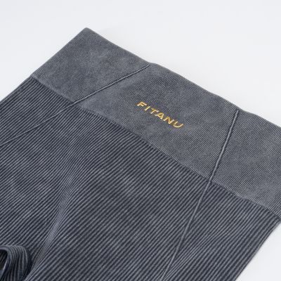 4. Damskie Legginsy FIT SEAMLESS LEGGINGS