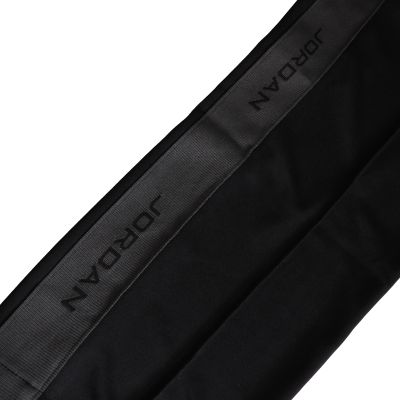 6. Spodnie dresowe Air Jordan Essentials Tracksuit Pants Czarne - HF9341-010