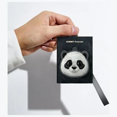 5. Portfel Nimmy Big Eyed Pet 2.0 Panda etui na karty - czarny