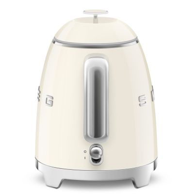 27. Czajnik SMEG KLF05CREU mini 0,8L creme