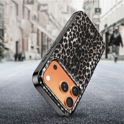 8. Etui Tech-Protect Lamano MagSafe na iPhone 17 Pro - czarno-brązowe
