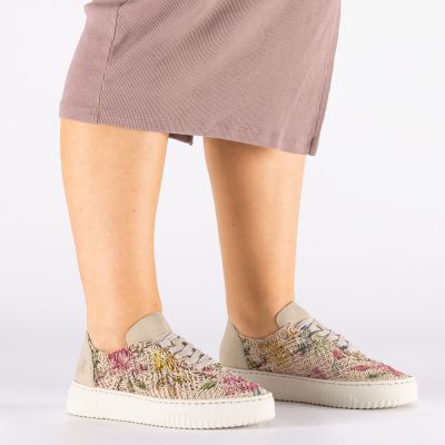 6. Półbuty damskie ażurowe w kwiaty beżowe Rieker N9919-91