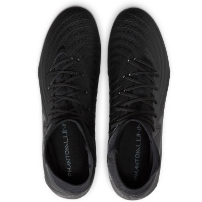 10. Buty piłkarskie Nike Phantom Luna II Academy FG/MG M FD6725-002
