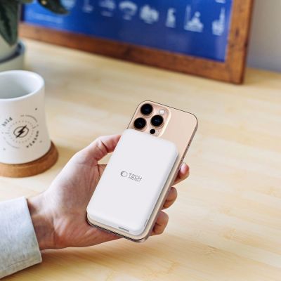 9. Powerbank Tech-Protect PB24 LifeMag QI2 MagSafe 10000 mAh - biały