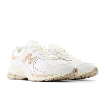 4. Buty New Balance U M2002RVF