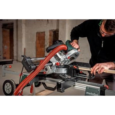 7. Metabo KGS216M 5000 RPM 1200 W