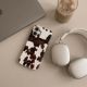 5. Etui Tech-Protect Lamano MagSafe na iPhone 17 - brązowo-białe