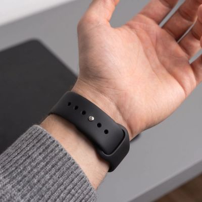 5. Pasek Tech-Protect Silicone na Apple Watch 44 / 45 / 46 / 49 mm - czarny