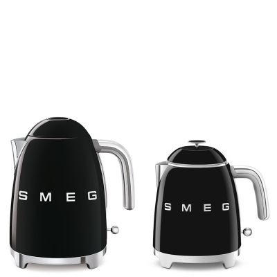 44. Czajnik SMEG mini 0,8L czarny Schwarz (KLF05BLEU)