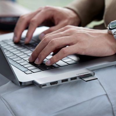 4. HUB Ugreen CM380 2xUSB C - HDMI/2xUSB 3.0/SDTF/USB C PD - szary