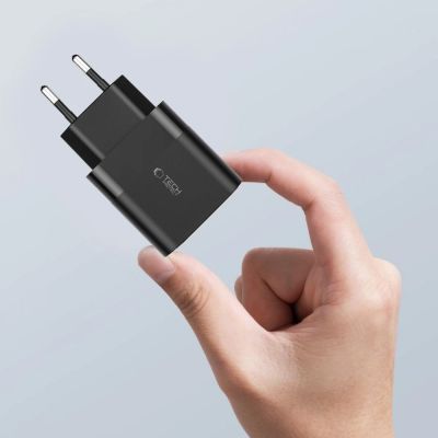 7. Ładowarka Tech-Protect C30W sieciowa USB-C PD 30W / USB-A QC 3.0 - czarna