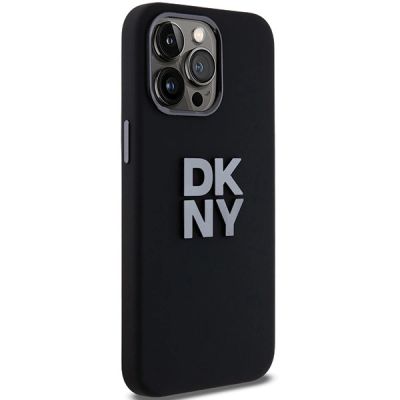 4. Etui DKNY Liquid Silicone Metal Logo na iPhone 15 Pro - czarne