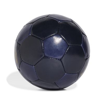 4. Piłka adidas Juventus Turyn Club Trefoil IX4028