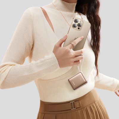 3. Powerbank Joyroom JR-PBF27 22,5W 10000mAh z dwoma wbudowanymi kablami - złoty