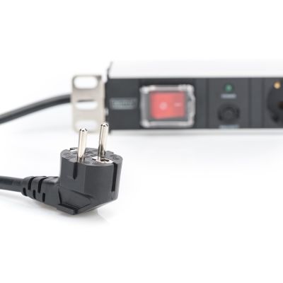 5. Digitus Listwa zasilająca PDU 19" Rack, 7x gniazdo schuko, 2.0m, 1x wtyk unischuko, 16A, wł./wył., zabezpieczenie przeciążeniowe, profil aluminiowy