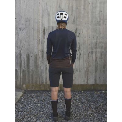 9. Spodenki rowerowe damskie POC Essential Enduro Shorts - black rozmiar: m