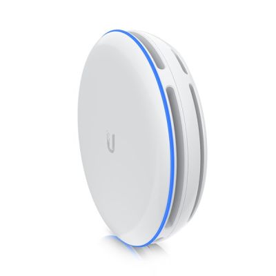 9. Building Bridge Ubiquiti UniFi Building Bridge XG