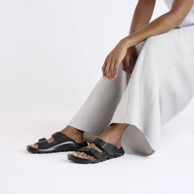 8. Klapki Birkenstock Mogami Terrastealth 2-Strap 1029643