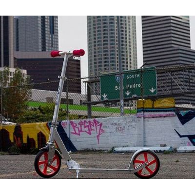 12. Hulajnoga Razor A5 Lux 13073001 (kolor srebrny)