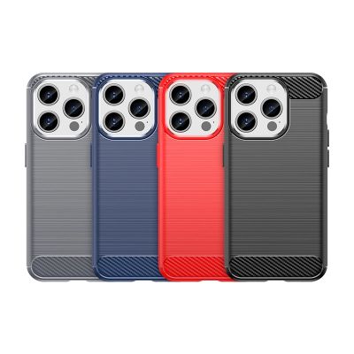 7. Elastyczne etui wzór karbon do iPhone 15 Pro Carbon Case - czarne