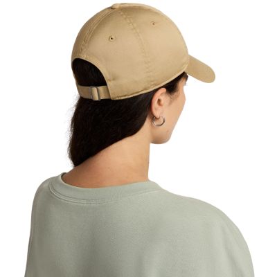 12. Czapka z daszkiem Nike Club beżowa FB5368 297