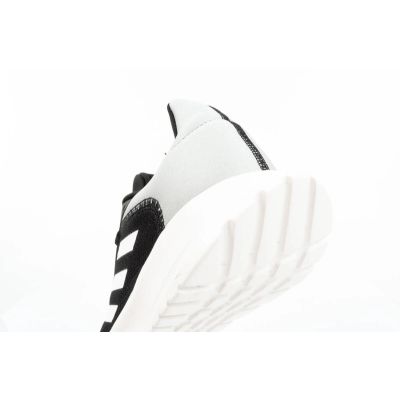 18. Buty sportowe adidas Tensaur Jr GZ3430