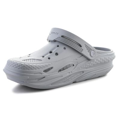 4. Klapki Crocs Off Grid Clog W 209501-007