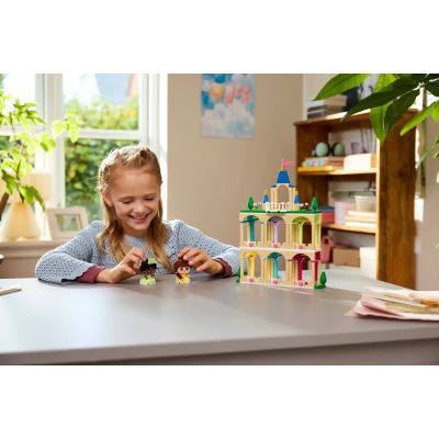 8. LEGO Disney Princess 43291 Minizamek Belli i Tiany