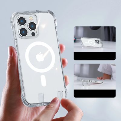 3. Joyroom Magnetic Defender magnetyczne etui do iPhone 14 Plus pancerny pokrowiec z haczykami podstawką przezroczysty (kompatybilne z MagSafe)